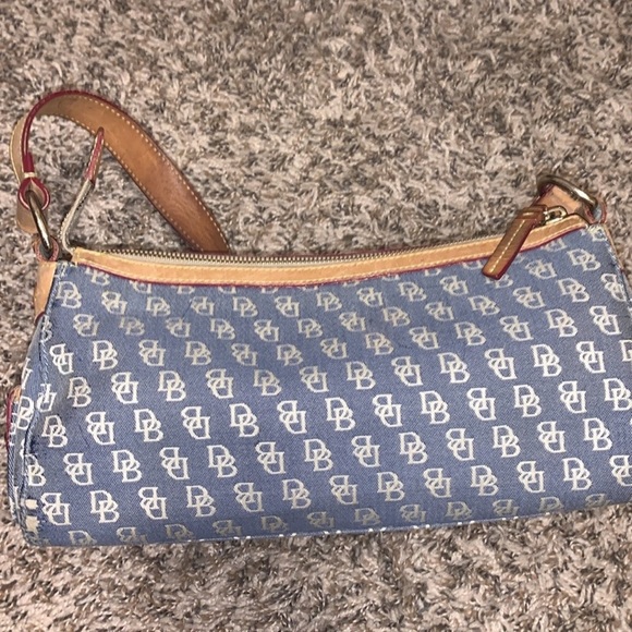 Dooney and Bourke MYSTERY BOX BAGS WALLETS AND Listing for a Live Show or offer - Picture 6 of 6